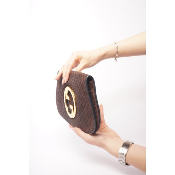 Gucci 70’s Blondie Brown Suede Monogram Clutch - Picture 9 of 10